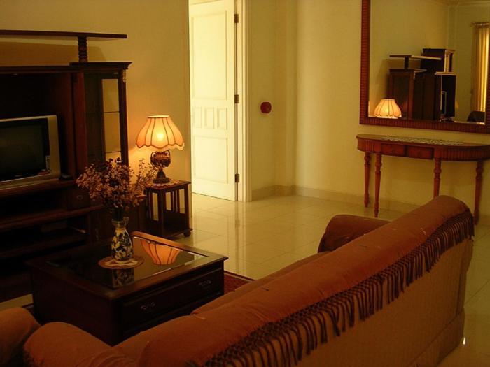 Margot Apartment Pondok Indah Jakarta Exterior photo