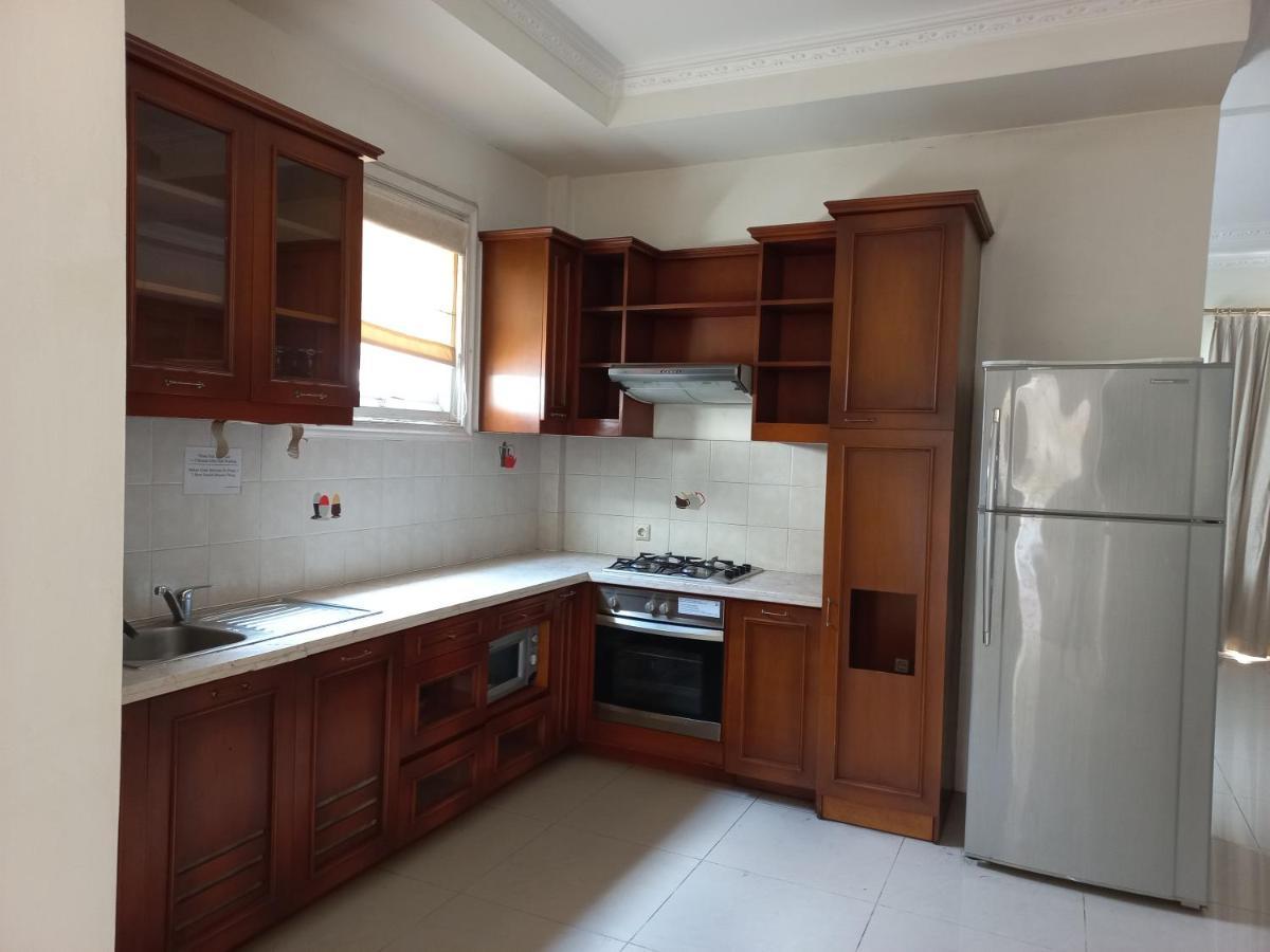 Margot Apartment Pondok Indah Jakarta Exterior photo