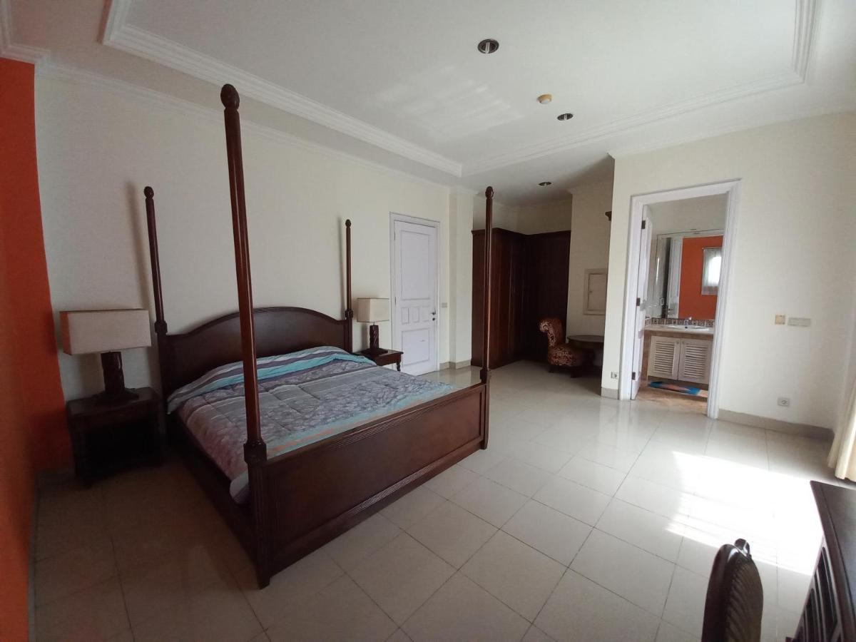 Margot Apartment Pondok Indah Jakarta Exterior photo
